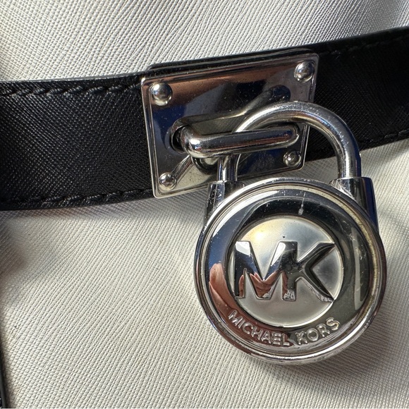 Michael Kors Purse - Picture 3 of 7